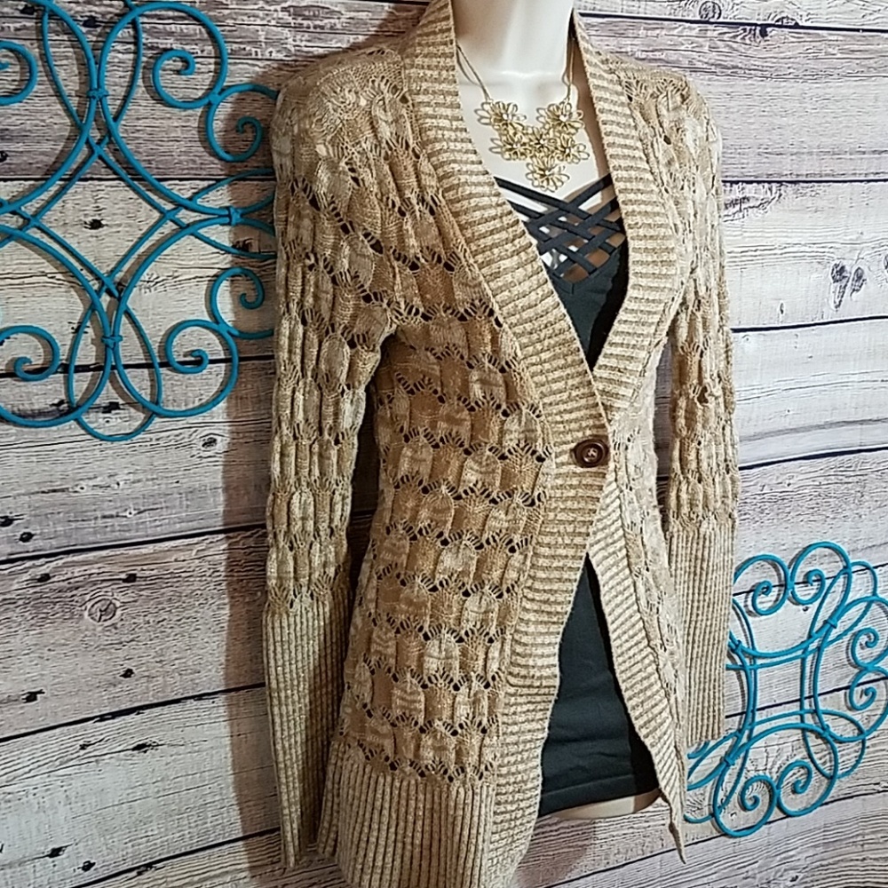 (SOLD ONMERC)Daytrip pretty  chrocet tunic sweater - Picture 3 of 5